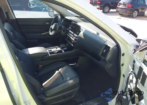 2022 Nissan Pathfinder Sl 4Wd z USA, uszkodzony, nr VIN 5N1DR3CC2NC260545